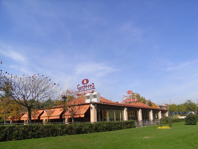 El Restaurante Gasterea desde el Parque