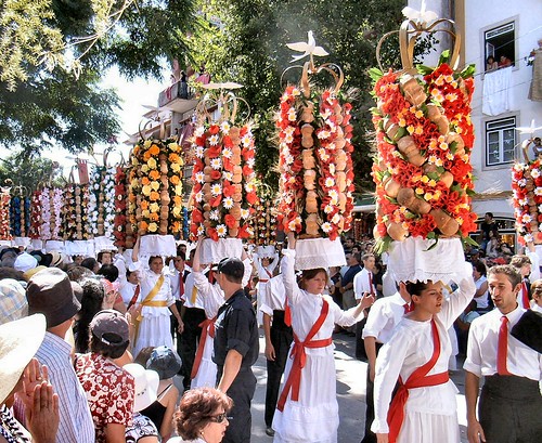 Festa dos Tabuleiros/  Festival of the Trays