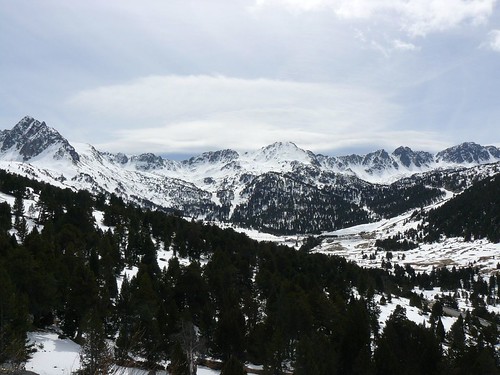 Montañas nevadas en Andorra