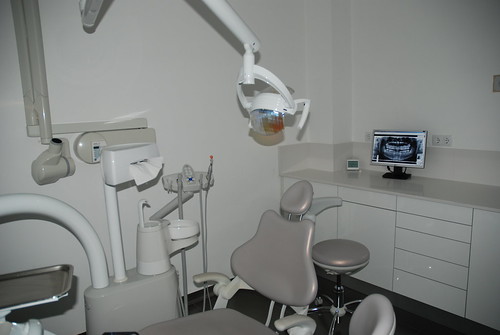 Implante dental asistido por ordenador