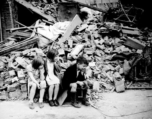  無料写真素材, 戦争, 子供  女の子, 子供  男の子, 風景  イギリス, 第二次世界大戦, モノクロ  