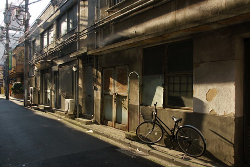 Alley in old Yokohama by lioil