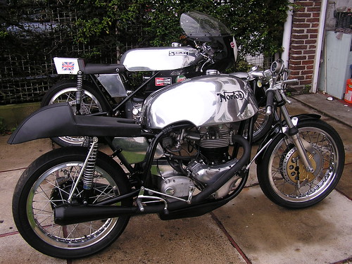 NORTON domiracer 500 AND SEELEY NORTON 750