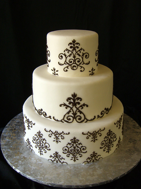 Damask Wedding Cake The bride wanted to incorporate the damask pattern that