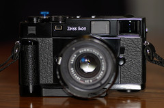 Zeiss Ikon (M-mount) + Camera Leather