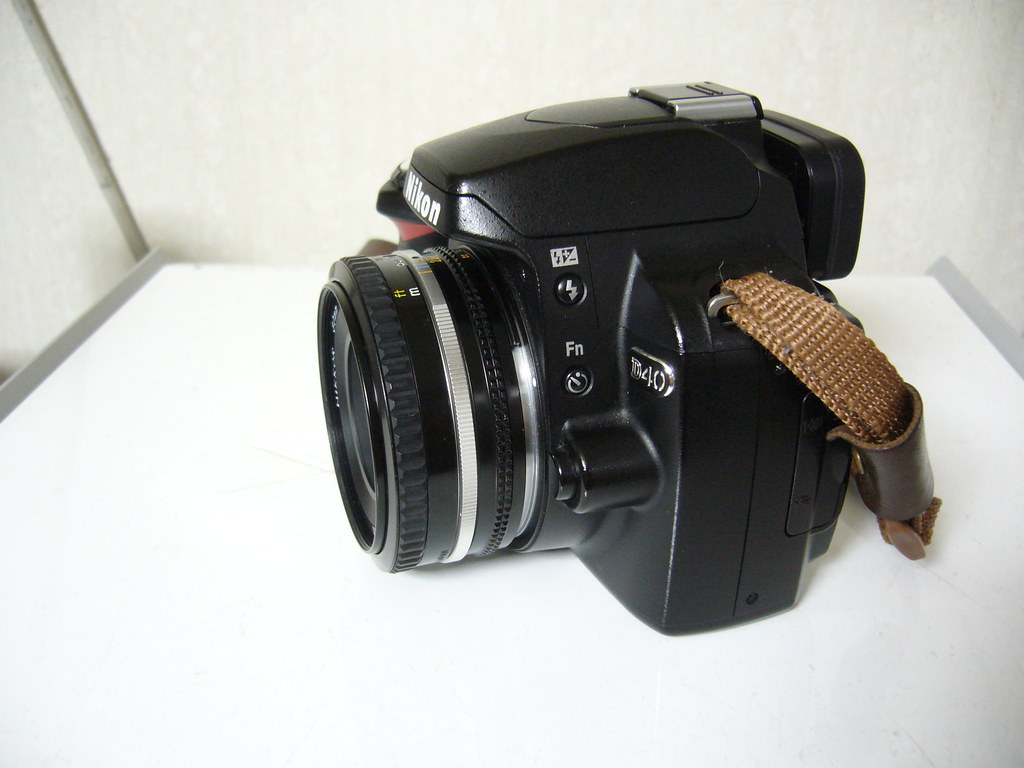 Nikon D40 + AI Nikkor 50mm F1.8S (AI-S 50mm F1.8)