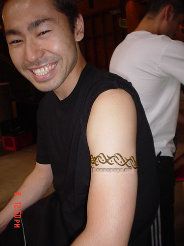 henna on arm tribal design