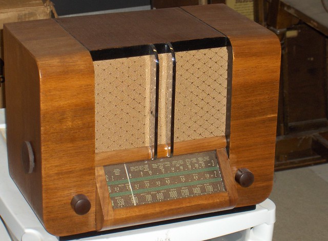 RCA Victor A-20 Tube Radio