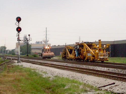 BNSF Railway track maintenance crew at work. Hodgkins Illinois. September 2007. by Eddie from Chicago