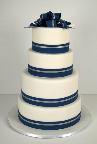 W9045 - navy white silver wedding cake toronto