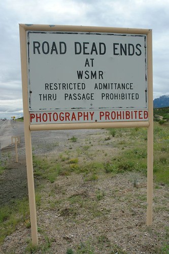 Fotografías prohibidas, no parar, no dar la vuelta ... llegábamos al final de la carretera sin saber qué nos encontraríamos.