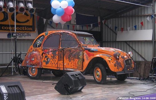 A Citroën 2CV for the kids. :-)