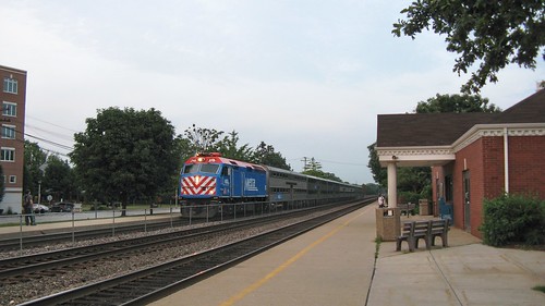 Westbound Metra comuter local arriving at the Metra Brookfield commuter rail station. Brookfield Illinois. July 2008. by Eddie from Chicago