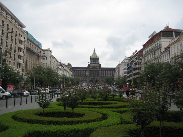 L'allée du Musée National de Prague by Guillaume Cattiaux, on Flickr