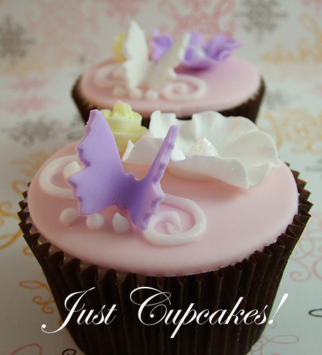 Pretty Cupcakes Caramel mud cupcakes topped with white chocolate ganache 