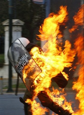 GREECE RIOTS athens riot dec