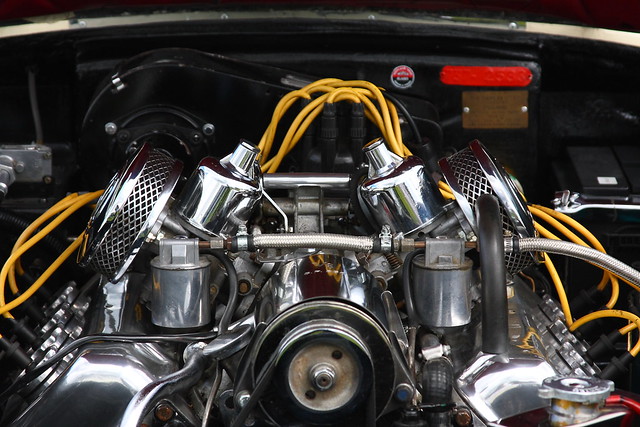 Daimler Dart engine 25 litre V8 twin SU carburettors 140bhp