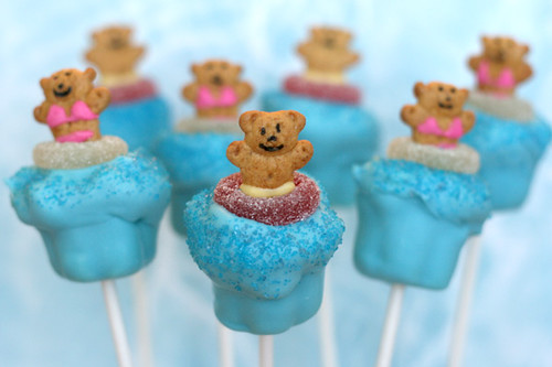 Pool Party Cupcake Pops More bears in bathing suits