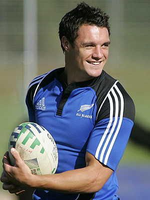 New Zealand's rugby team player Daniel Carter practices during a training