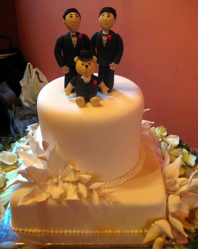 gay wedding cake cake design by allan yap and et yew