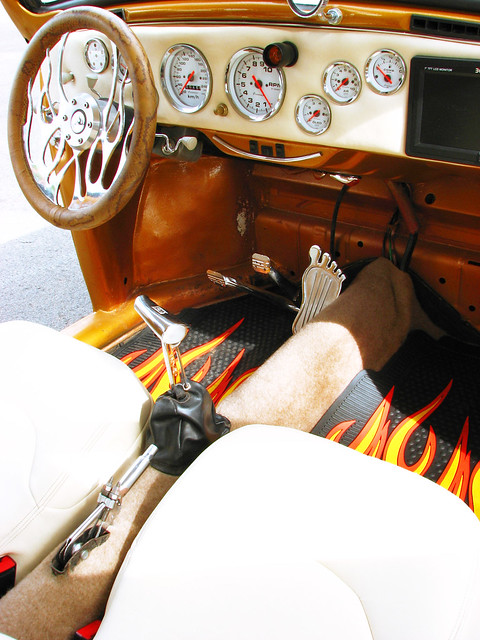 Fusca Hot Rod Interior personalizado Encontro de Carros Antigos Bras lia