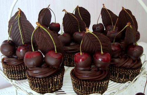 bing cherry cupcakes