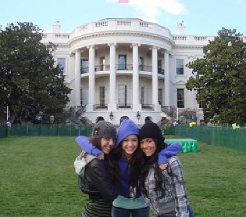 Miley Cyrus Mandy Jiroux friend infront of the White House Vintage Rare