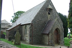 Eglwys St Michaels, Llannewydd