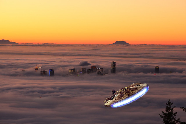 Millennium Falcon approaches Bespin Cloud City