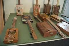 cigar box guitars by V'ron