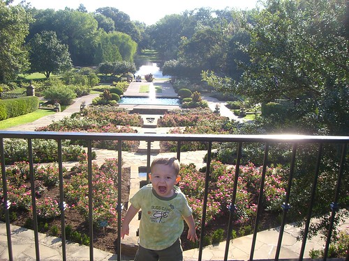 Zach @ Botanical Gardens 12-18-07 01