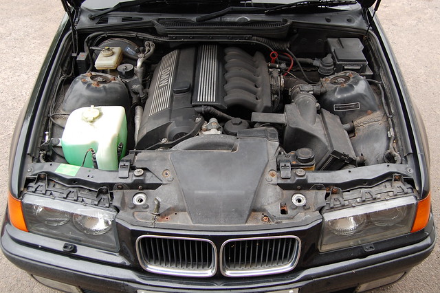 BMW E36 328i Touring THOR Racing project car