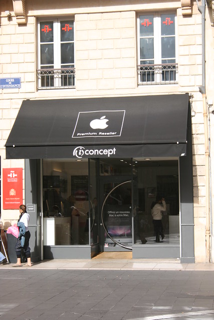 Apple store in Bordeaux