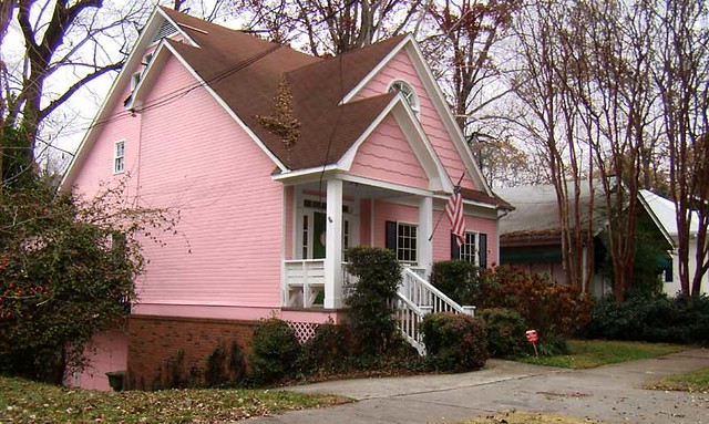 PC041431-Pink-House-Poncey