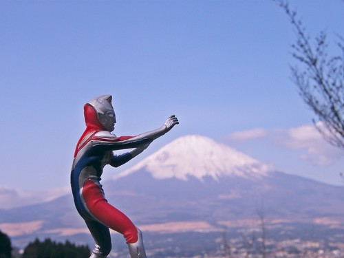Ultraman + Mt. Fuji = JAPAN