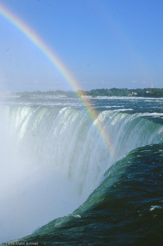 Niagara Falls_1986_July_024 by Brin d'Acier