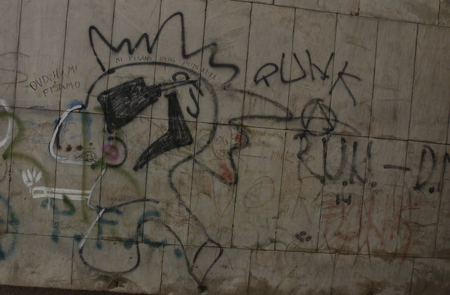Bihac punk graffiti