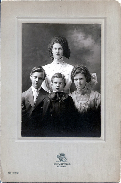 Emily, Carl, Louis, Ester Lentz around 1910