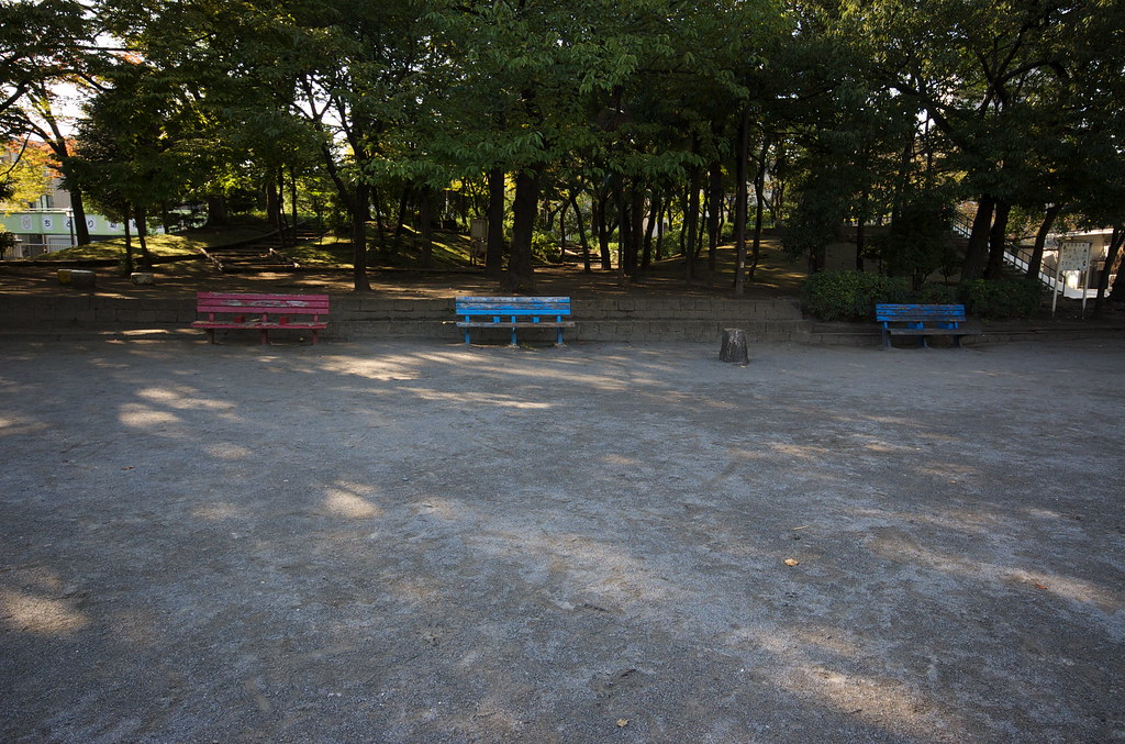 公園のベンチ DSC_0099