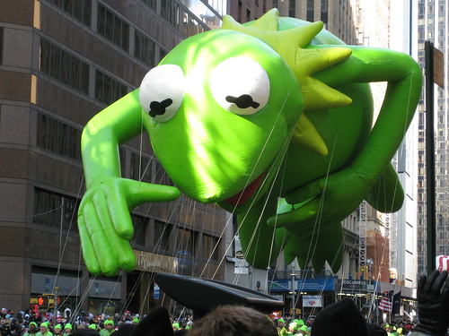Huge Kermit balloon