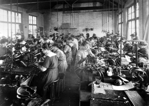 Photograph: Mounts Factory Company, Northampton (1919)
