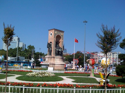 Stroll around the Taksim Square - Things to do in Istanbul