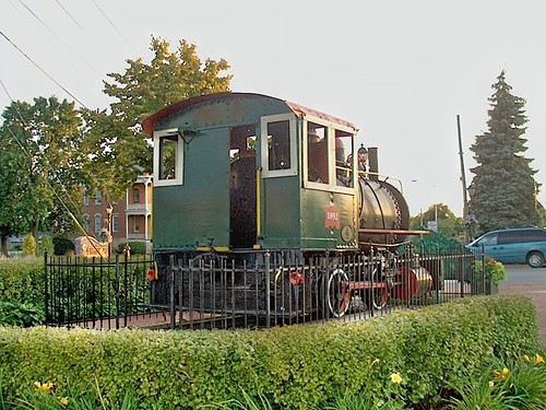 Fireless industrial steam locomotive on display. Tinley Park Illinois. September 2006. by Eddie from Chicago