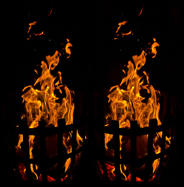 Bonfire Stereoscopic Cross Eye 3D View the photo in 