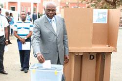 Angolan President Jose Eduardo dos Santos casting his vote in the national elections. The ruling MPLA party, which fought for the national liberation of the country, won overwhelmingly. by Pan-African News Wire File Photos