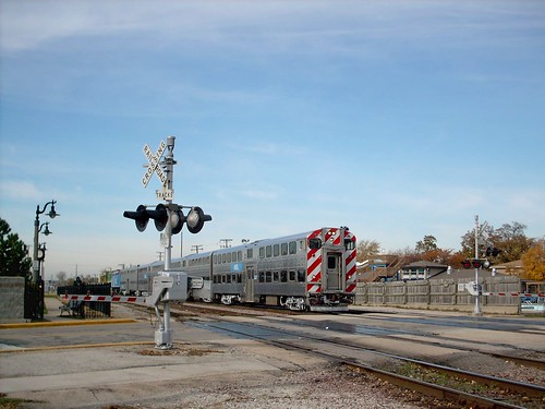 An eastbound Metra commuter local approaching the Franklin Park Illinois commuter rail station. October 2007. by Eddie from Chicago