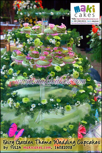 Fairy Garden Theme Wedding Cupcakes Setting2 Maki Cakes Half way