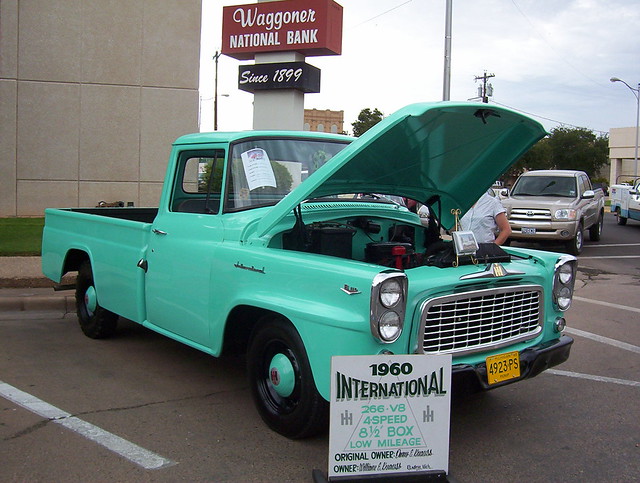 '60 International pickup