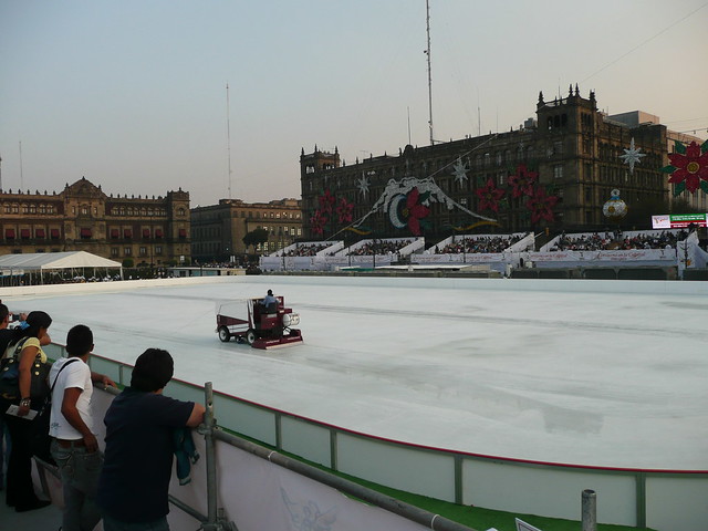 Mexico City ice skating rink... Melted!