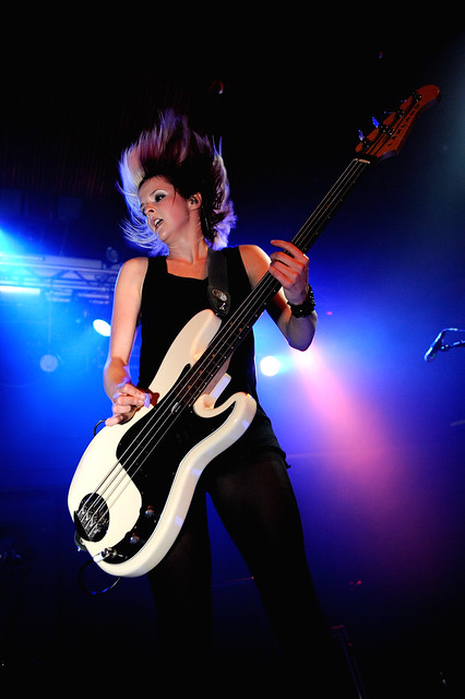 Charlotte Cooper bassist of The Subways performs to a packed QMU 